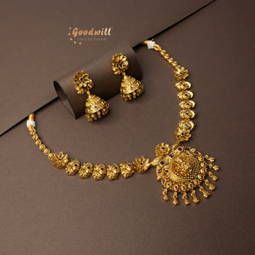 TRADITIONAL DESIGNED NECKLACE SET