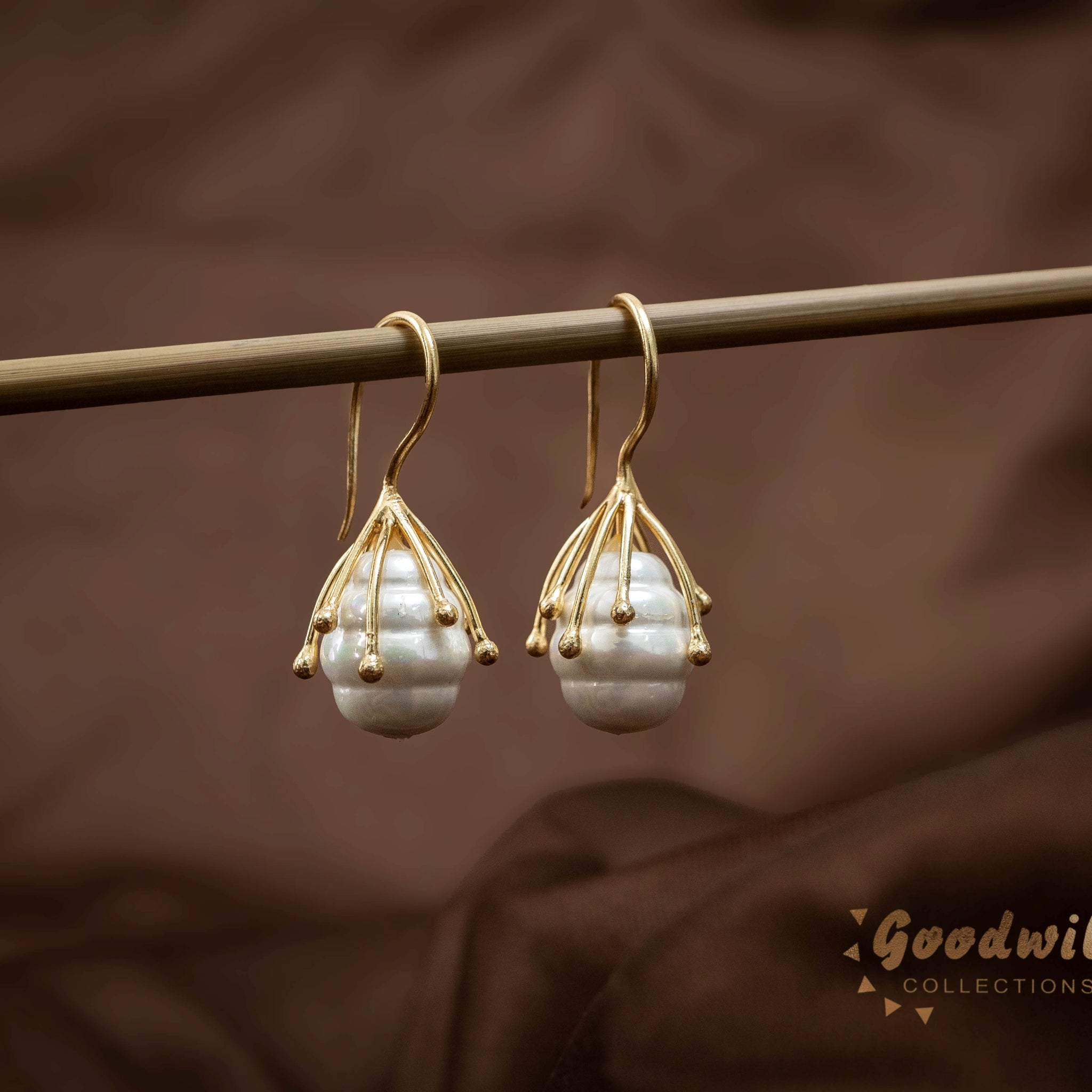 PEARL HONEY COMB DROP EARRINGS