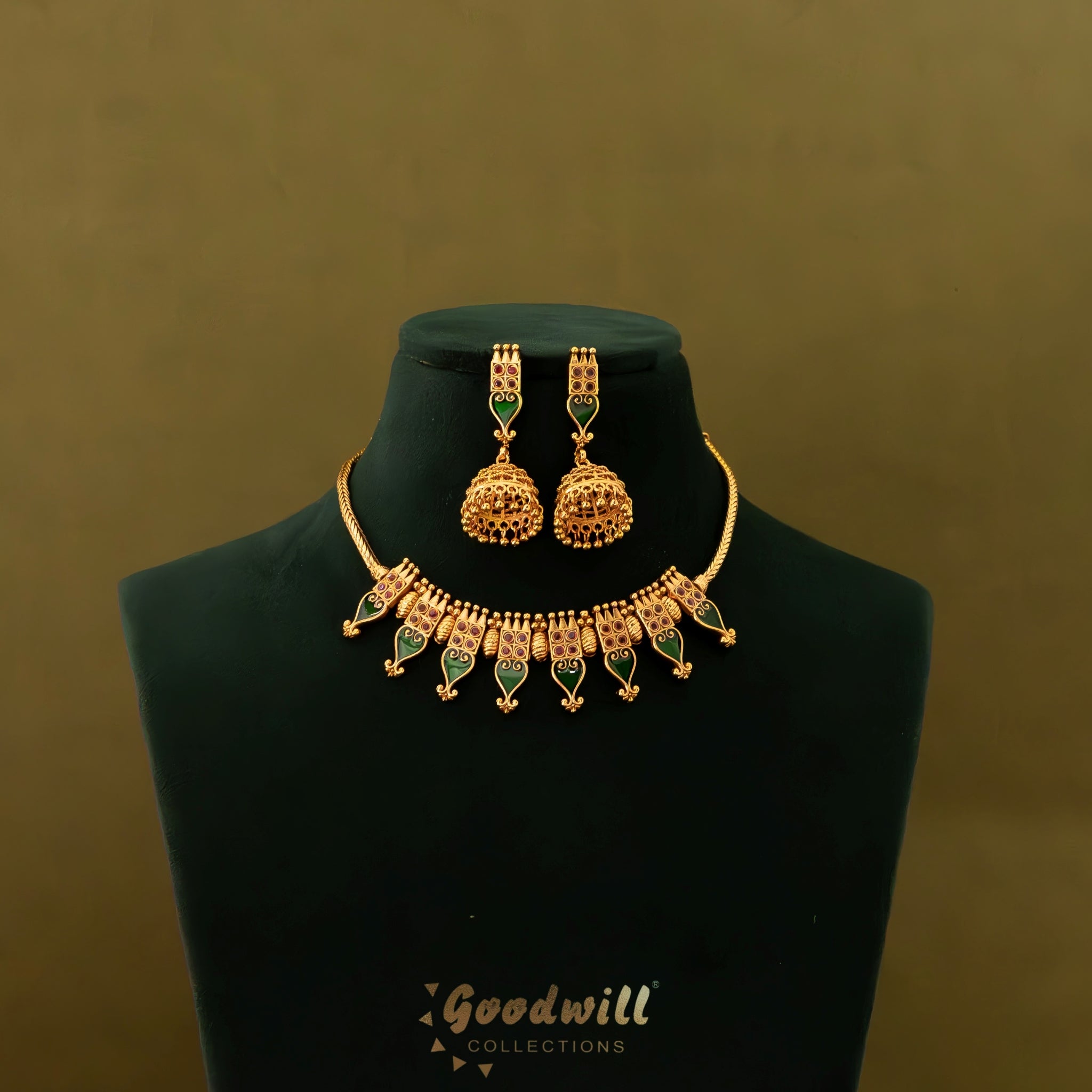 TRADITIONAL PALAKKA DESIGN NECKLACE SET 6