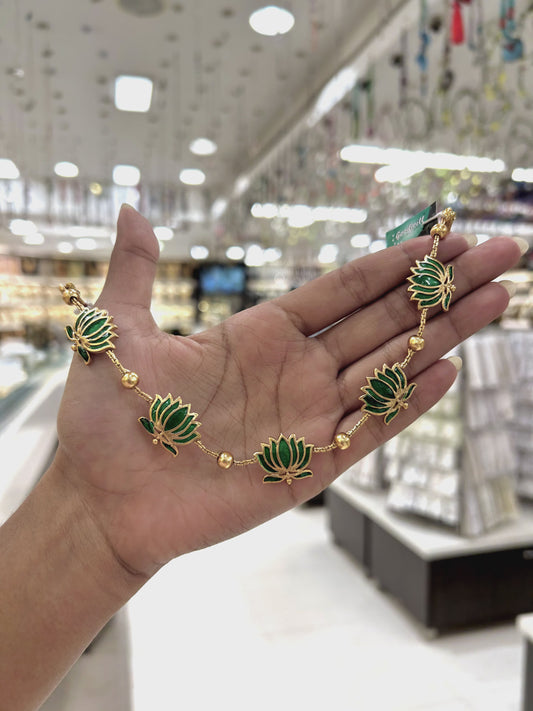 GOLDEN LOTUS NECKLACE SET