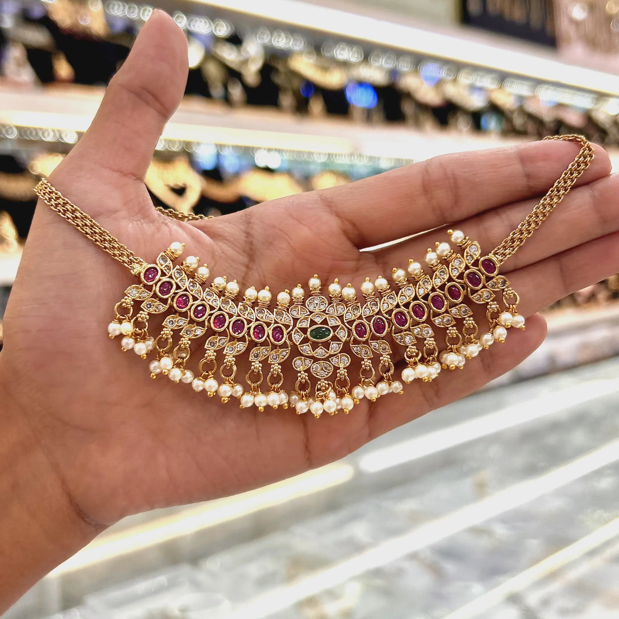 TRADITIONAL PEARL BEADED CHOKER SET