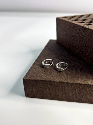 SILVER SMALL STONE HOOPS