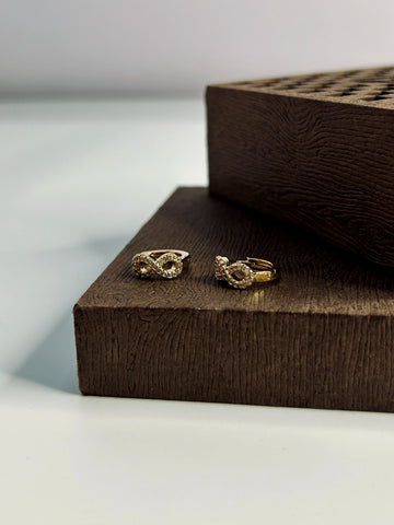 INFINITY GOLDEN TINY HOOPS