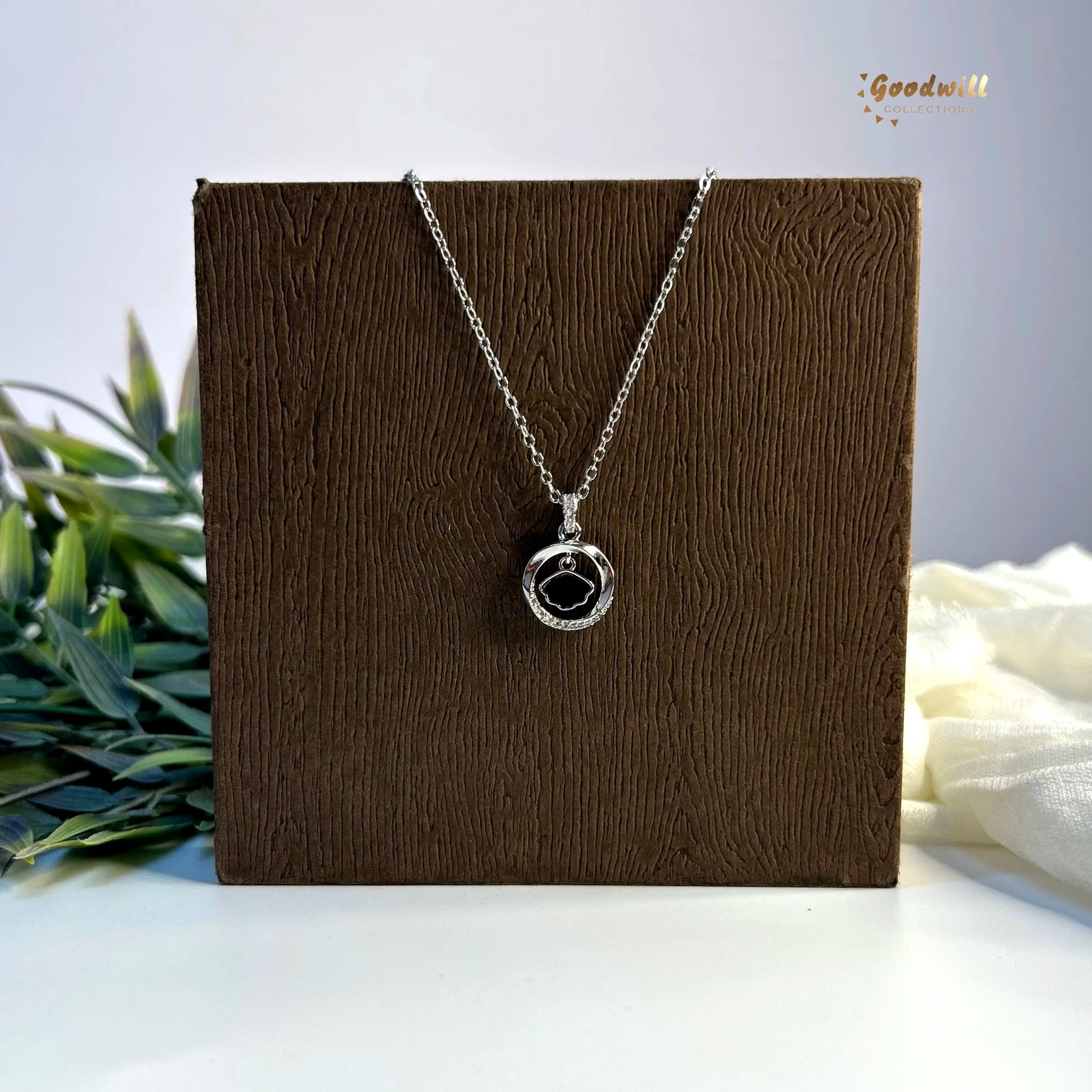 SIMPLE CIRCLE PENDANT NECKLACE