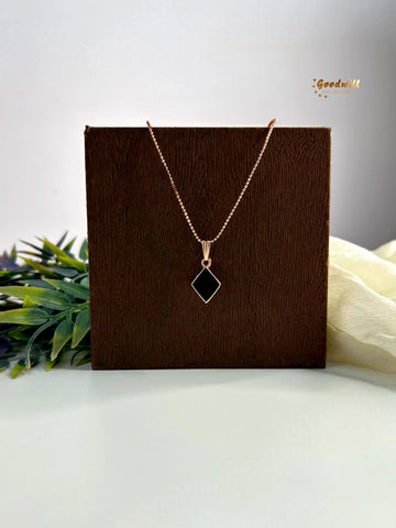 ROSE GOLD RHOMBUS SHAPE PENDANT NECKLACE
