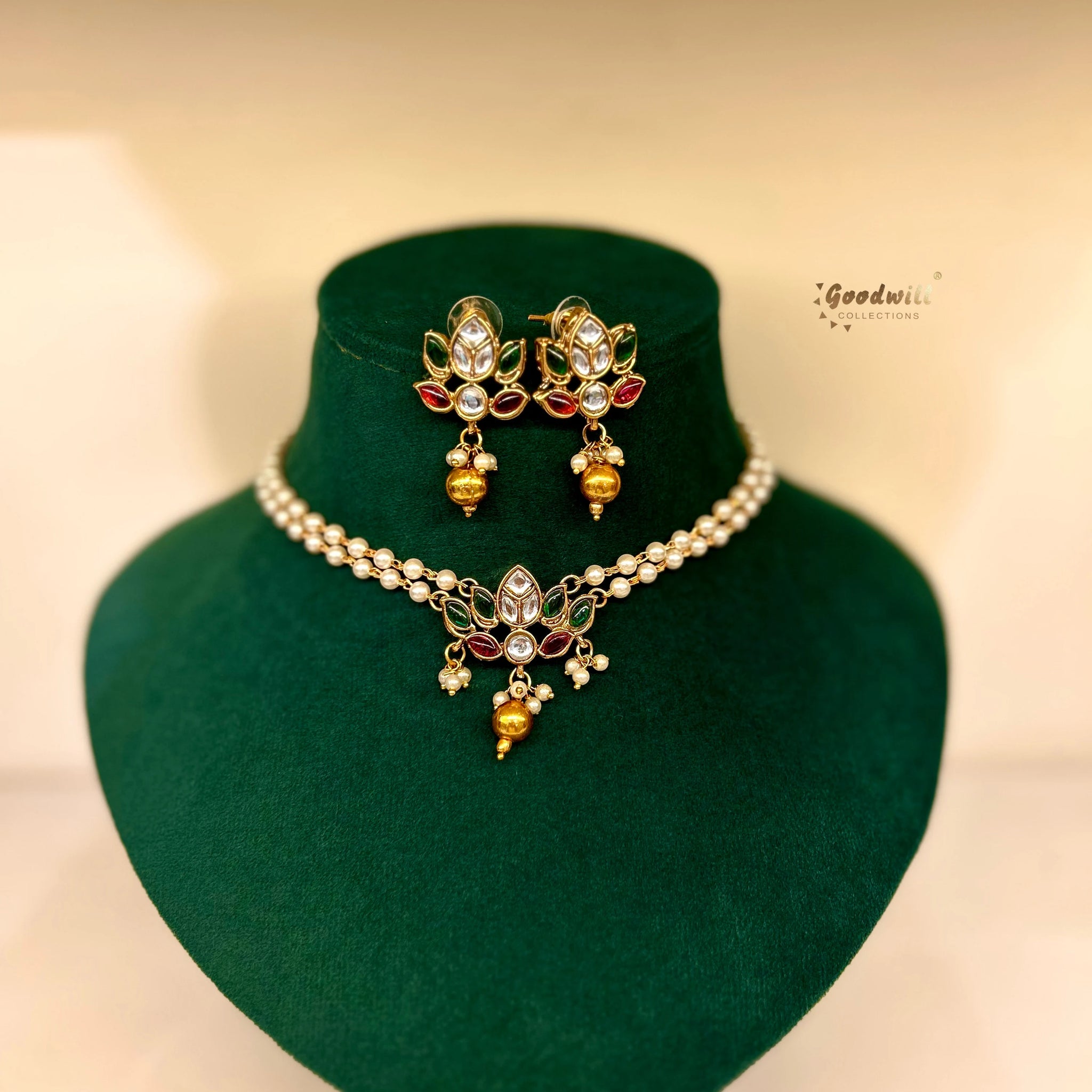 PEARL THAMARA CHOKER SET