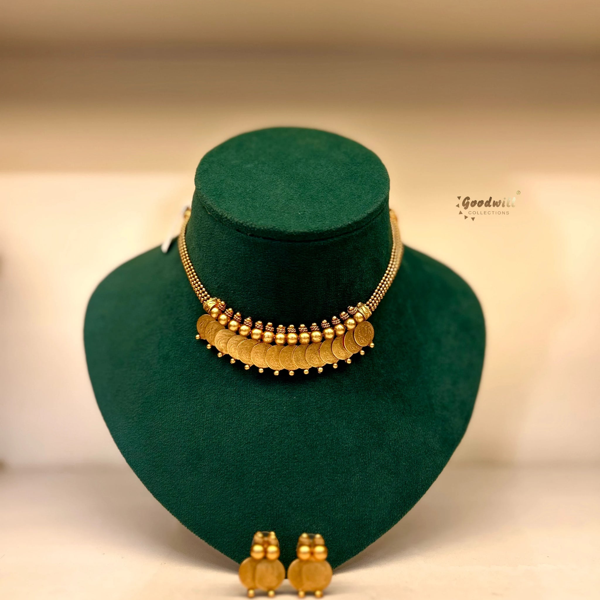 SHORT KASU MALA