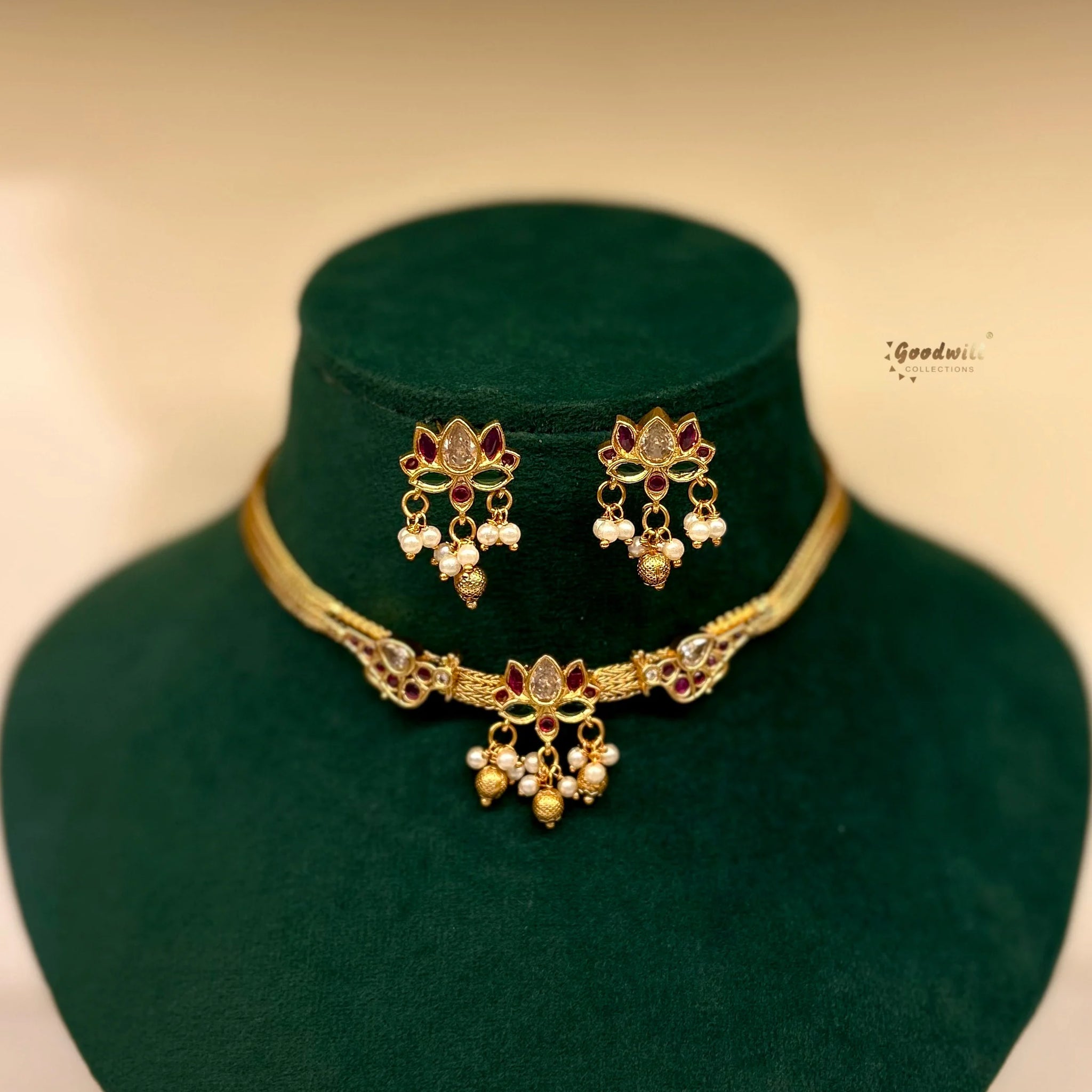 LOTUS BIRD CHOKER SET
