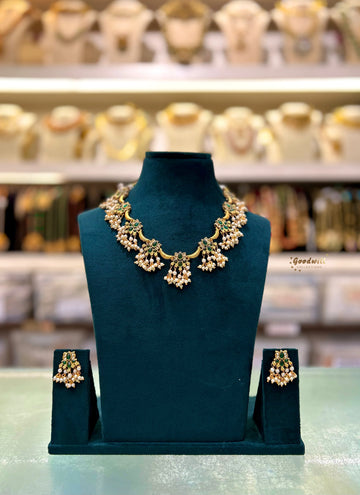 GOLDEN LOTUS MOON NECKLACE SET