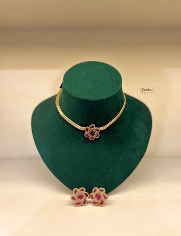 KEMP SINGLE FLOWER CHOKER SET
