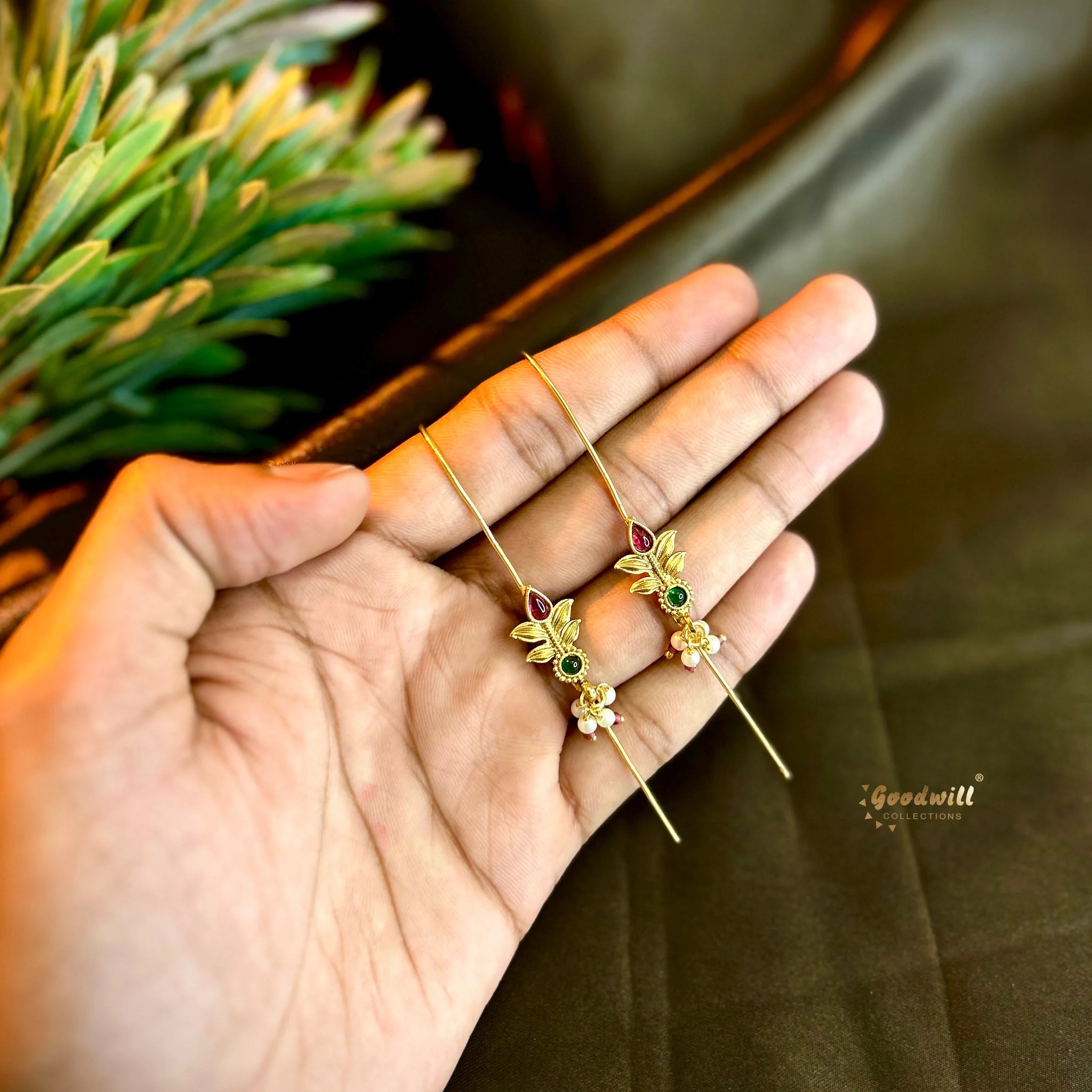BUGADI PIN EARRINGS 1