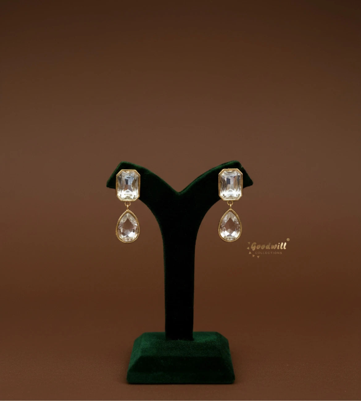 CLASSIC DROP EARRINGS