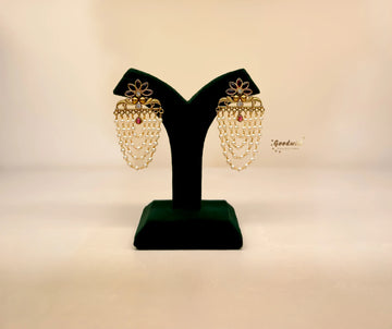 FLORAL PEARL HANGING EARRINGS