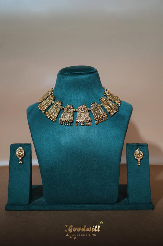 TRADITIONAL SQUARE DESIGN NECKLACE SET