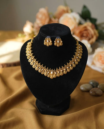 PEARL LAKSHMI NECKLACE SET