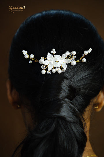 DAINTY BRIDAL FLORAL HAIR COMB 2