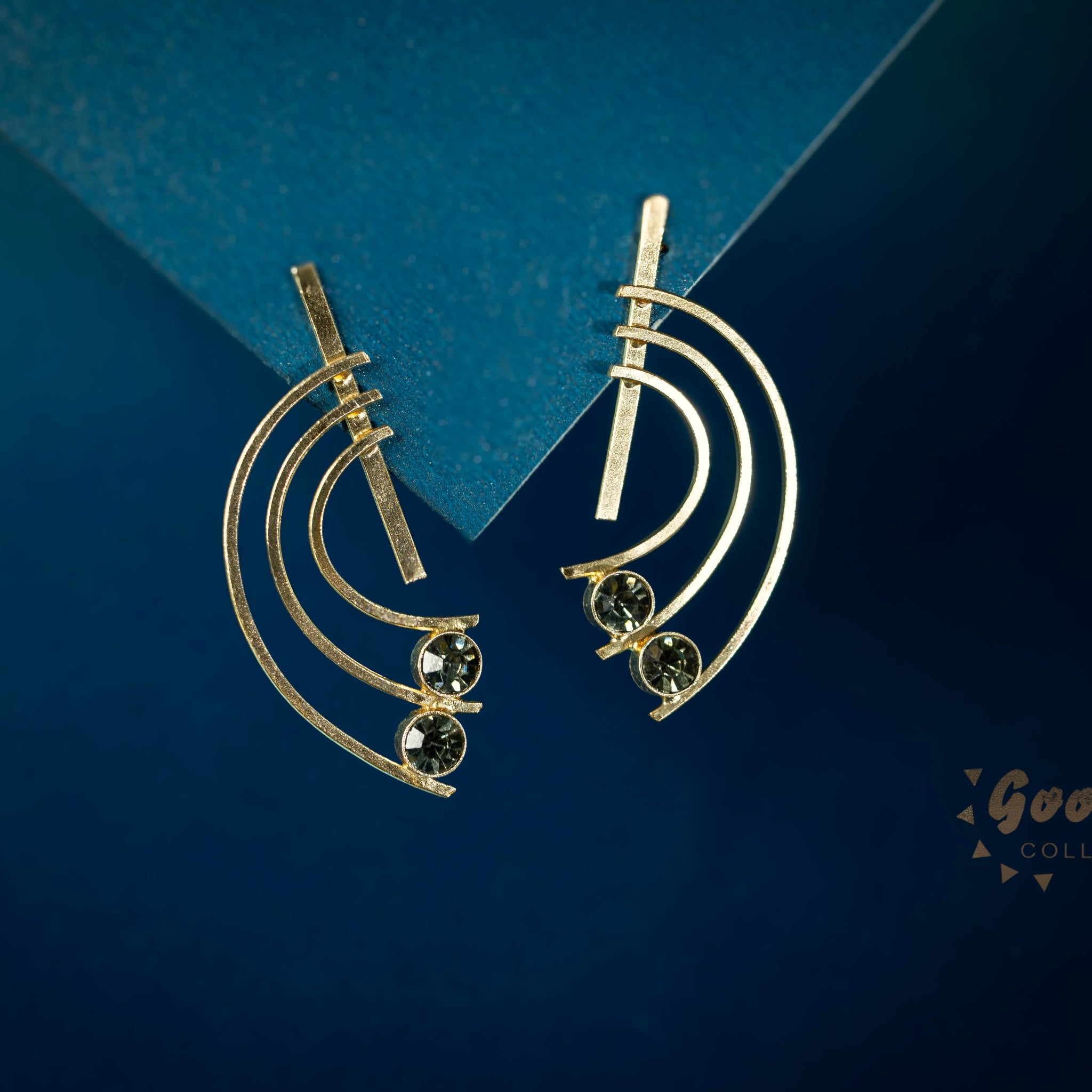 HANGING LAYER EARRINGS