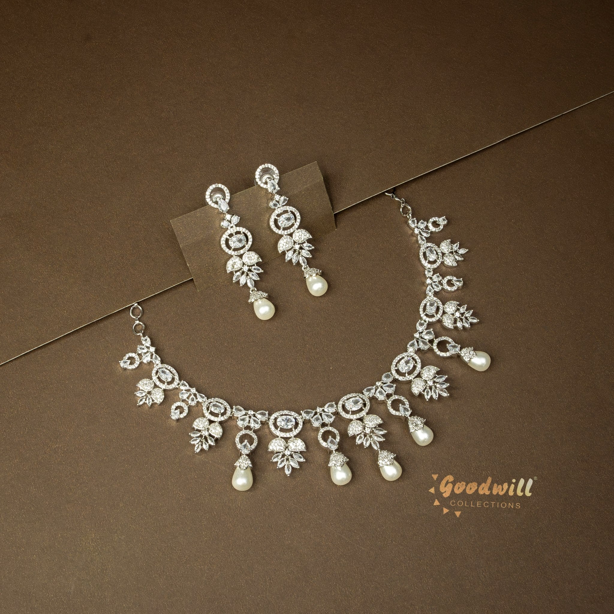 SILVER AD STONE NECKLACE SET 18