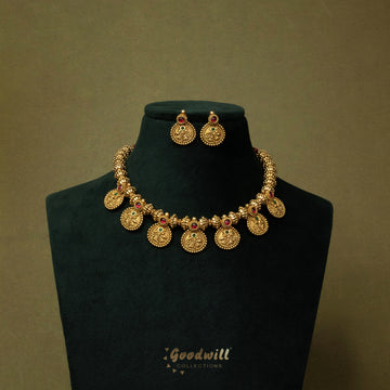 TRADITIONAL MOHINI NECKLACE SET 7
