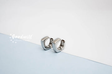 SILVER CHUNKY SQUARE HOOPS