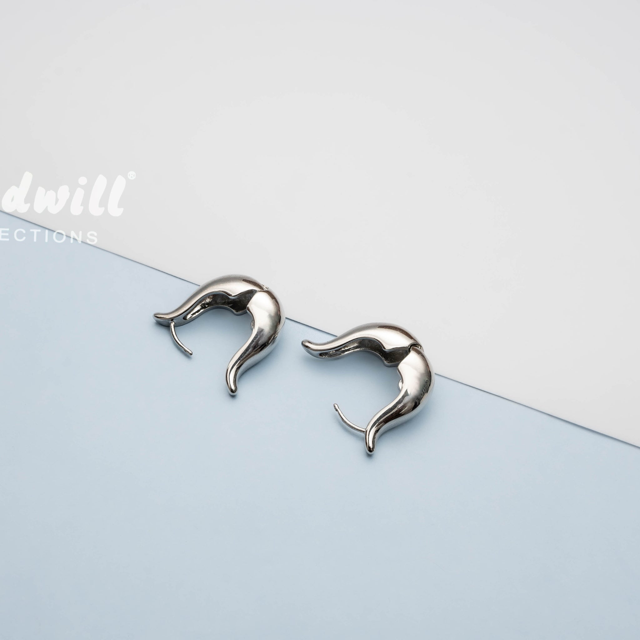 SILVER TEARDROP DESIGN HOOPS