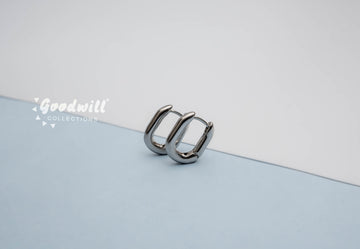 SILVER U SHAPED HOOPS