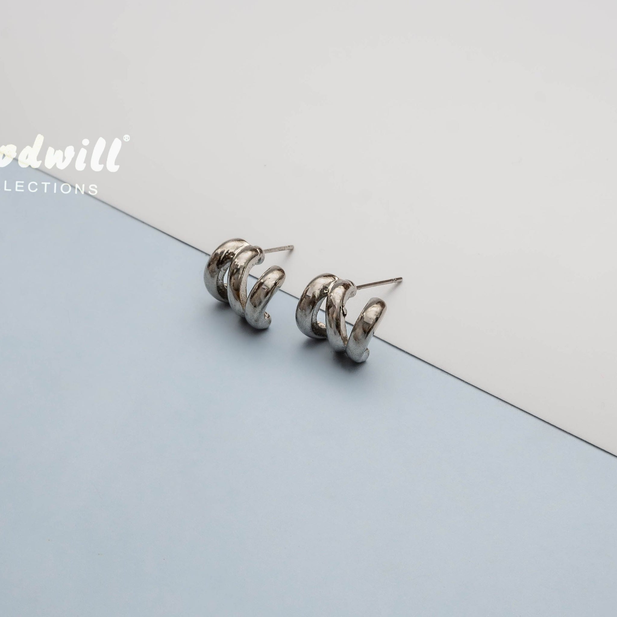 SILVER COIL SHAPE HOOPS