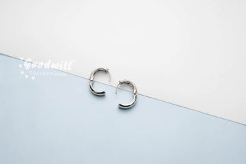 SILVER PLAIN HUGGIE HOOPS