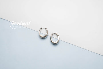 SILVER OVAL SHAPE HOOPS
