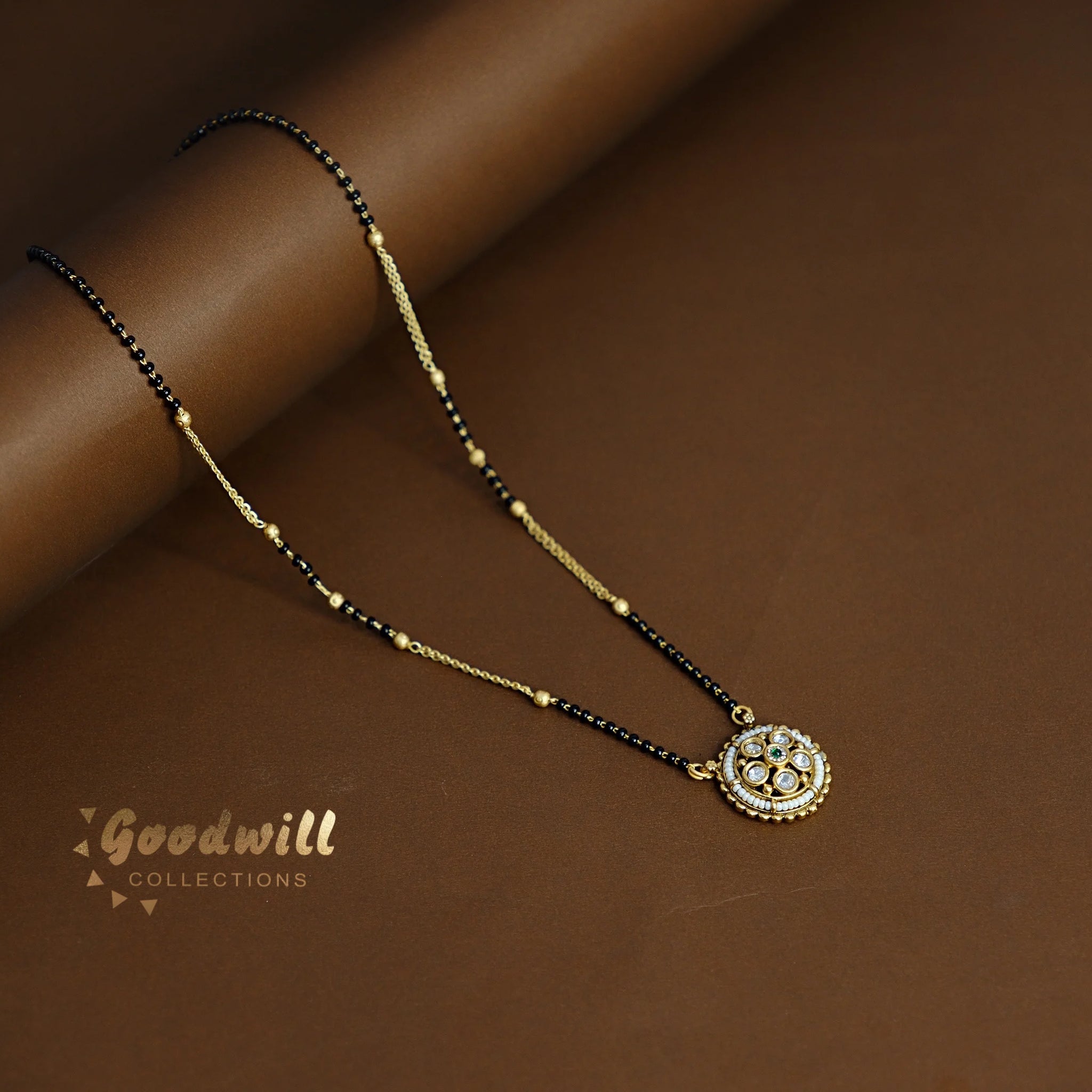 MANGALSUTRA WITH ROUND PENDANT