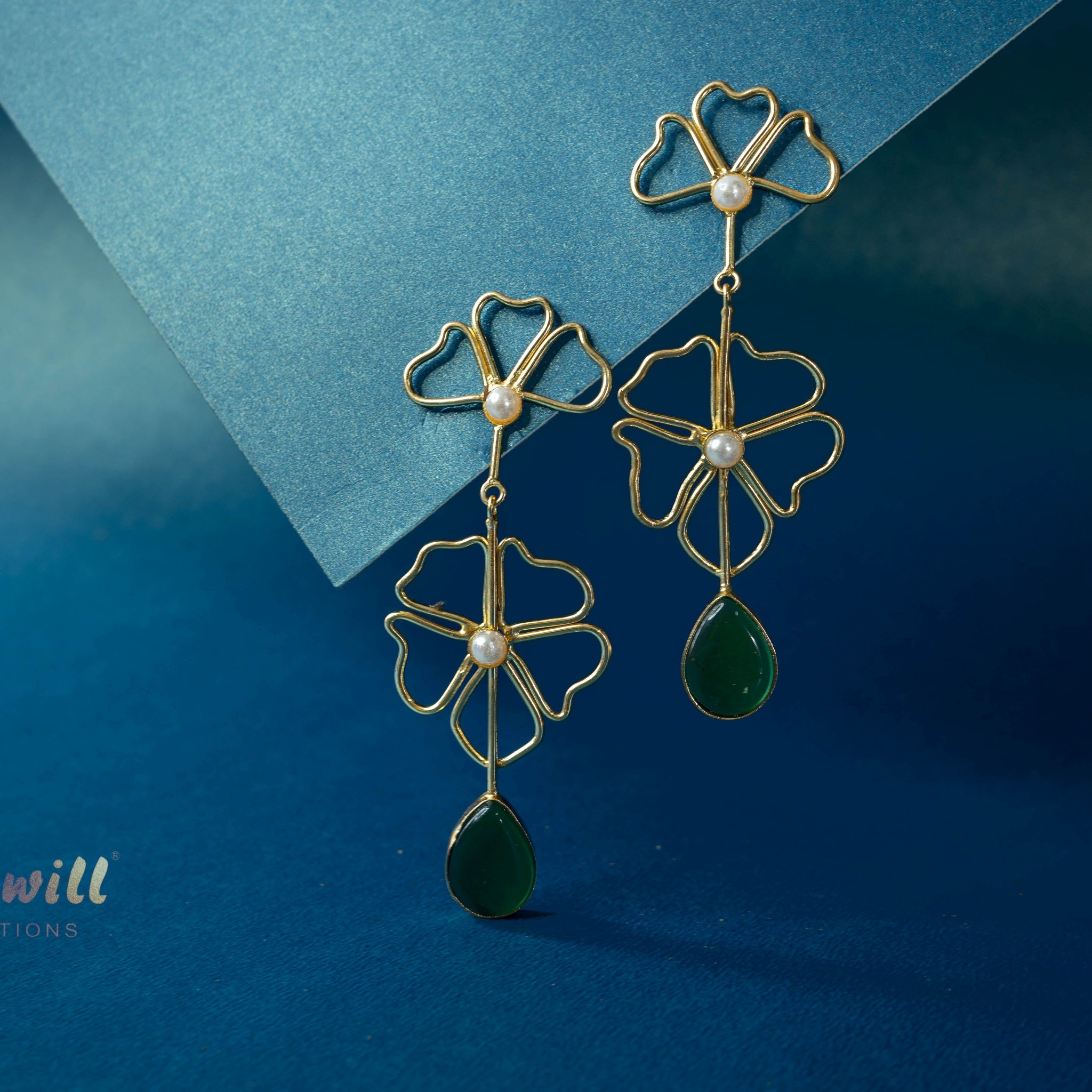LONG FLOWER HANGING EARRINGS