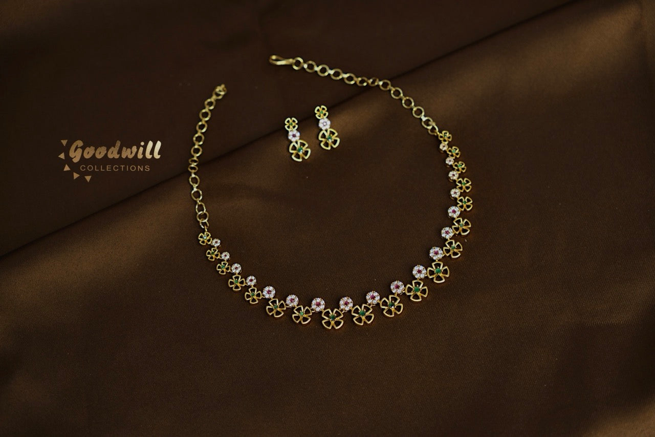 SIMPLE BLOOM DESIGN NECKLACE SET 2