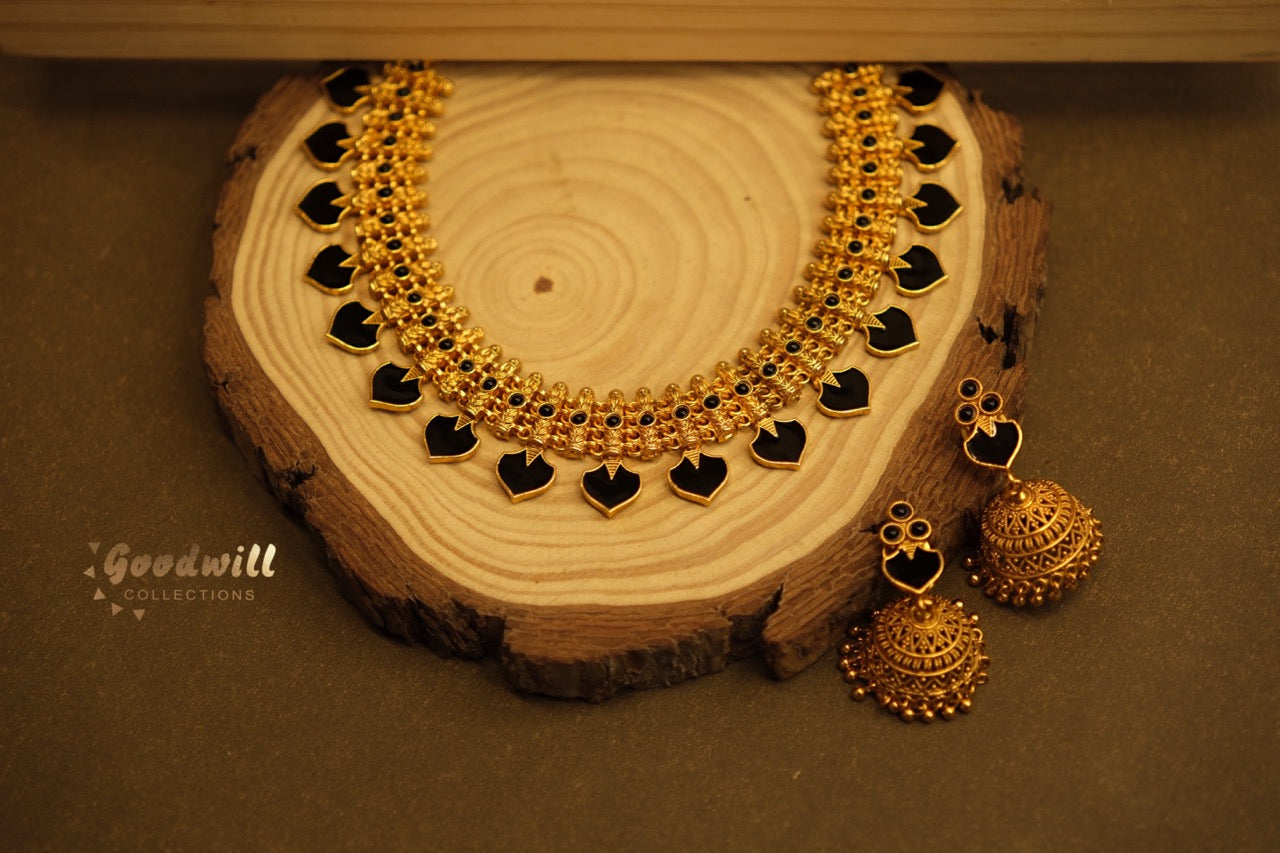 TRADITIONAL PALAKKA DESIGN NECKLACE SET 14