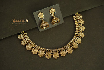 CLASSIC TRADITIONAL NECKLACE SET