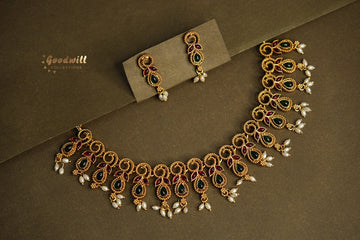 CLASSIC BEADED NECKLACE SET