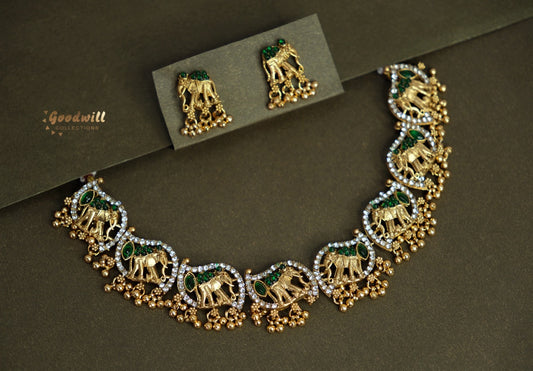 ELEPHANT GRACE NECKLACE SET WITH GOLDEN BEADS