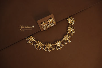 GOLDEN BEADED MATTE LOTUS NECKLACE SET