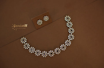 EXQUISITE AD STONE FLOWER DESIGN NECKLACE SET