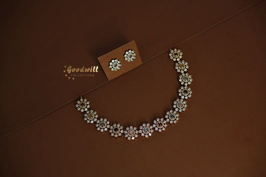 EXQUISITE AD STONE FLOWER DESIGN NECKLACE SET