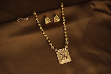 GOLDEN BEADED REVERSIBLE SQUARE PENDANT SET