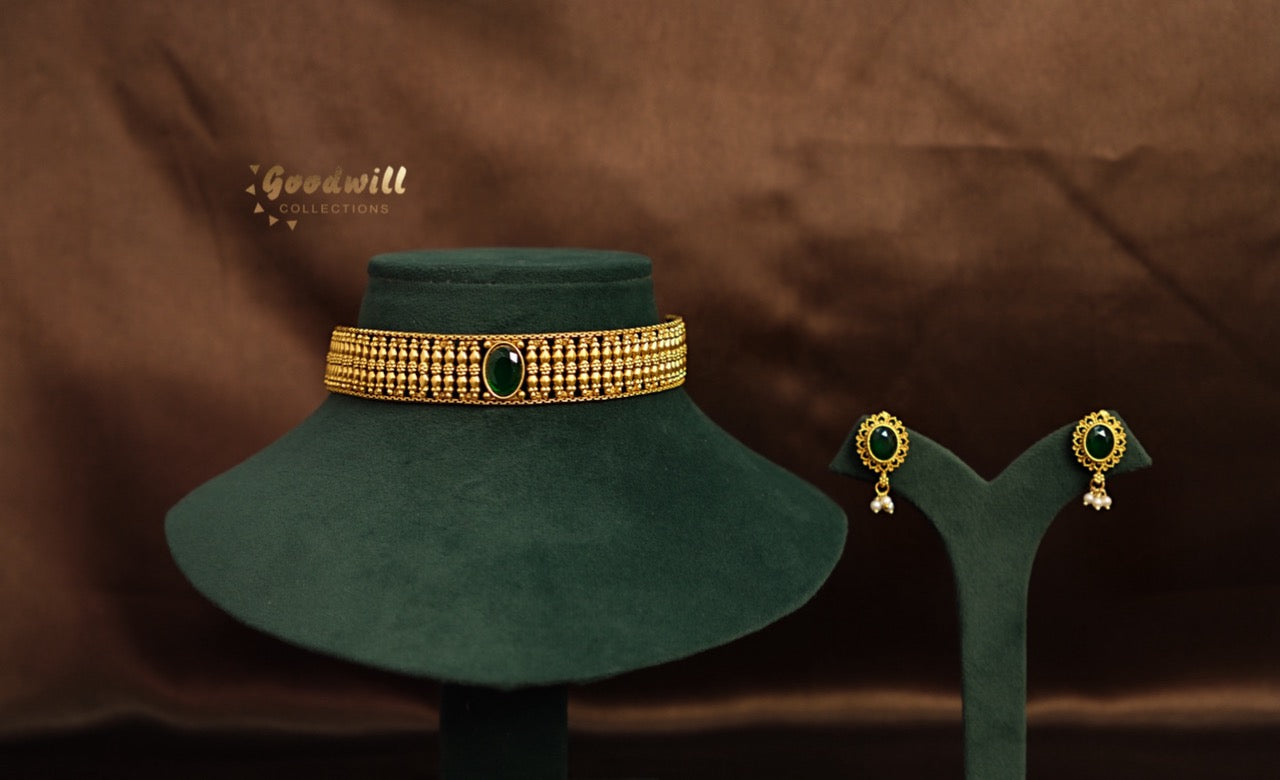 ETHNIC PATTERN CHOKER SET