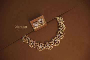 TRADITIONAL BEADED HEART DESIGN NECKLACE SET