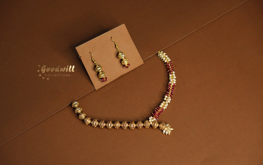 GOLDEN AND CRYSTAL BEAD NECKLACE SET