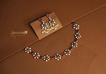 TINY FLOWER MOTIF NECKLACE SET