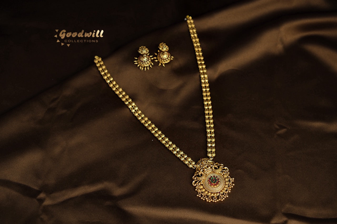 GOLDEN BEADED FLORAL LONG CHAIN