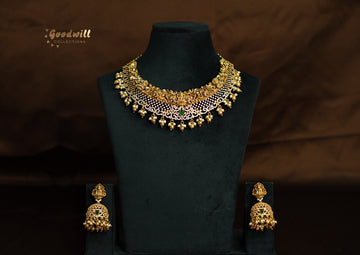 STATEMENT WHITE STONE DEVI NECKLACE SET