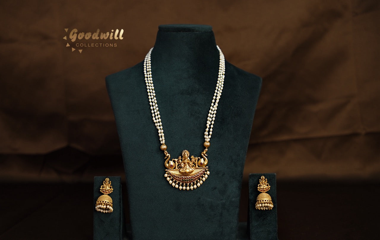 SWAN LAKSHMI LONG CHAIN