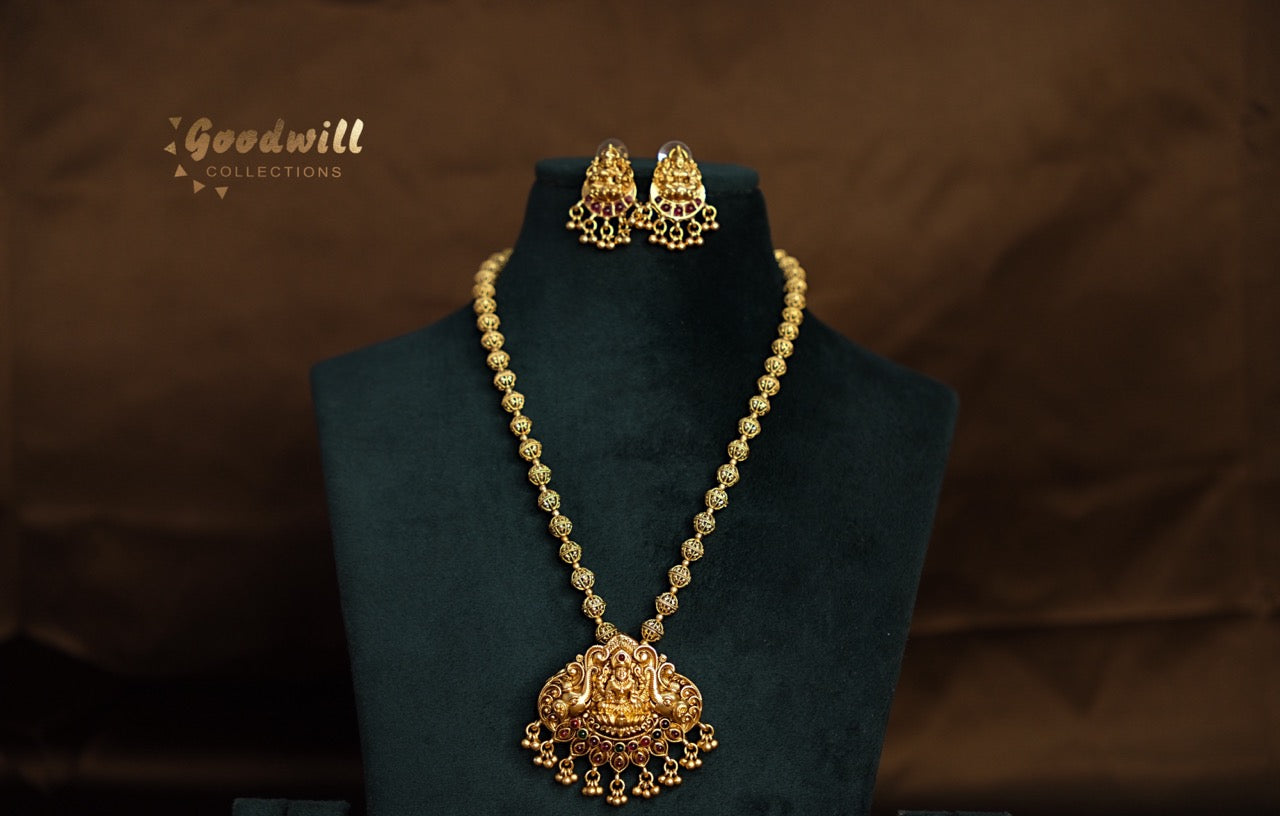 KEMP DEVI PENDANT SET