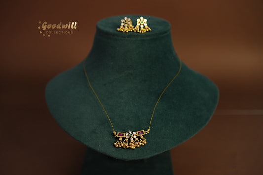 SIMPLE FLORAL STRING CHAIN