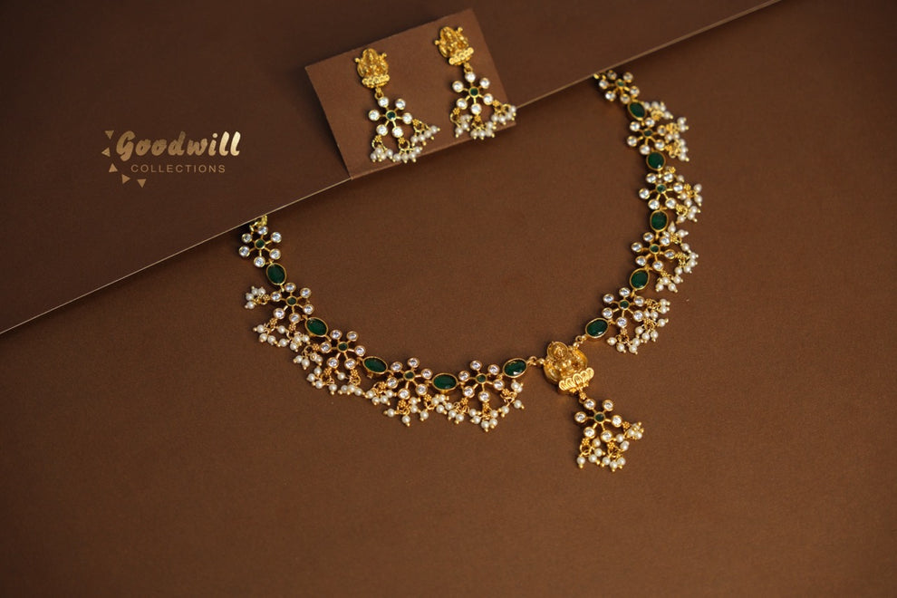 FLOWER DROP MINI DEVI PENDANT NECKLACE SET